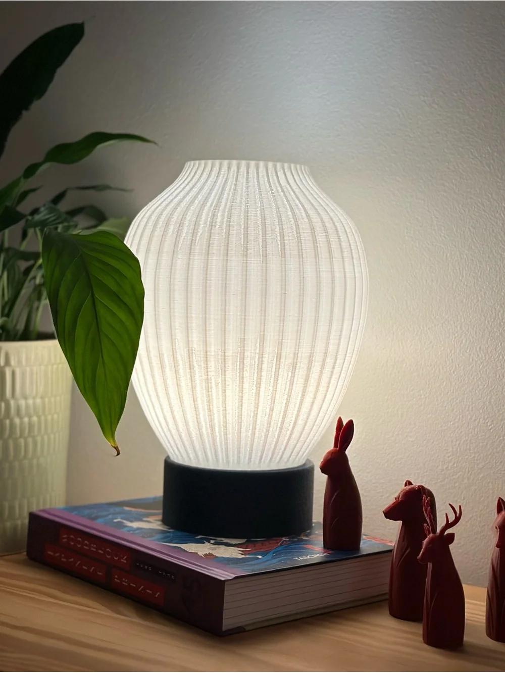 3D printed Sculpture Table Lamp Soft White Ribbed Table Lamp